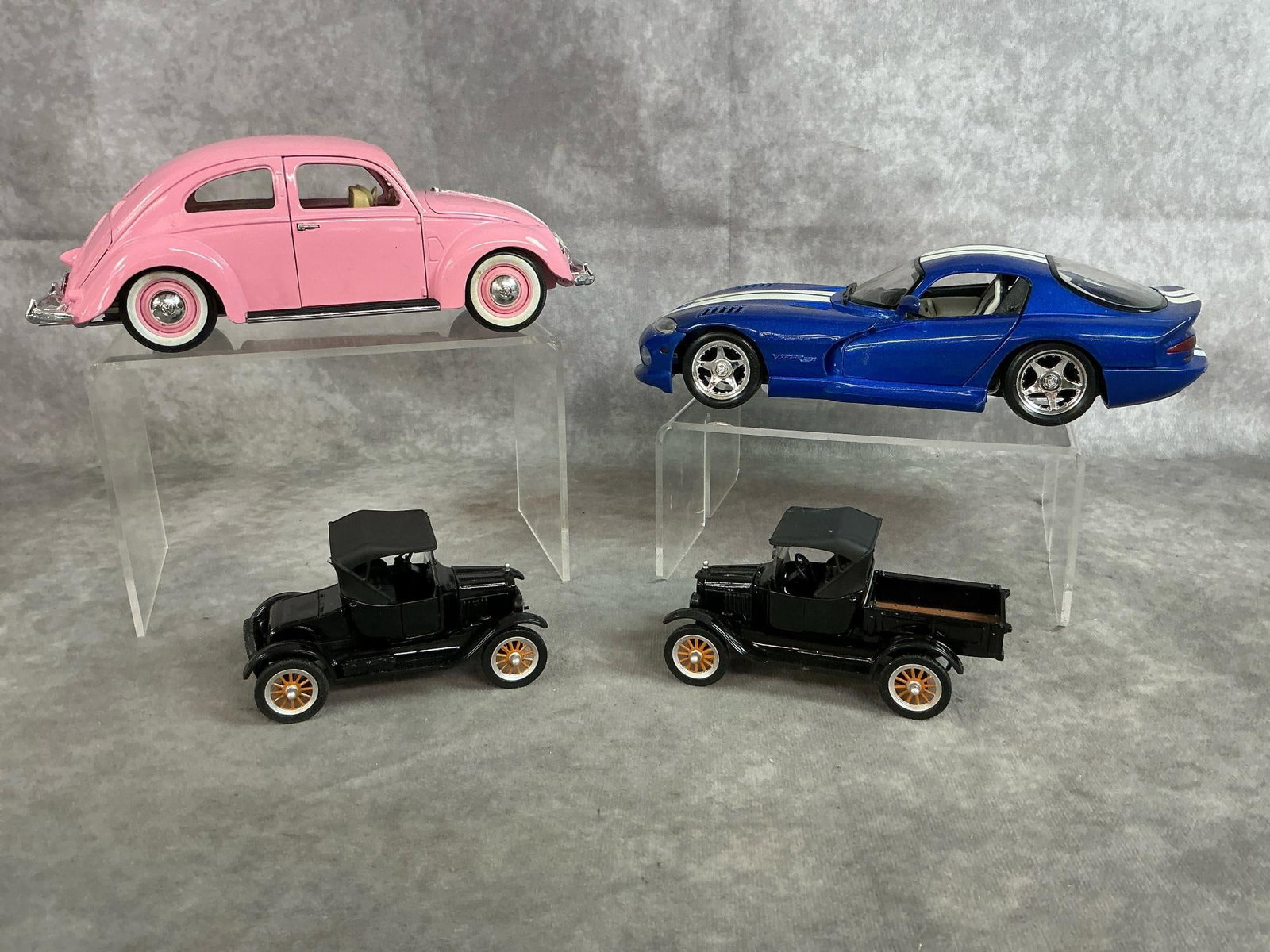 Diecast Collectors Model Cars (1 of 12)
