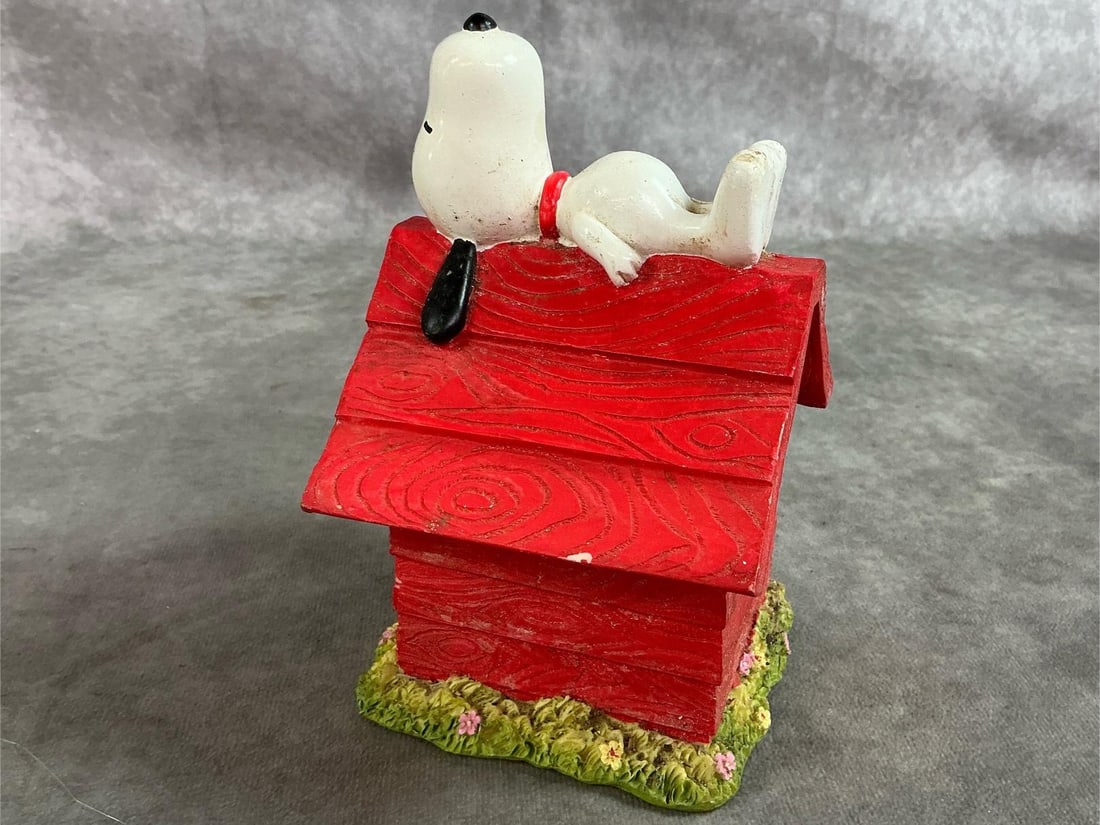 Snoopy Banks & Coke Clock - 4