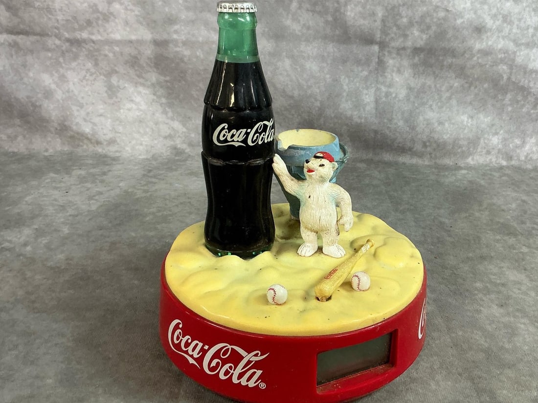 Snoopy Banks & Coke Clock - 6