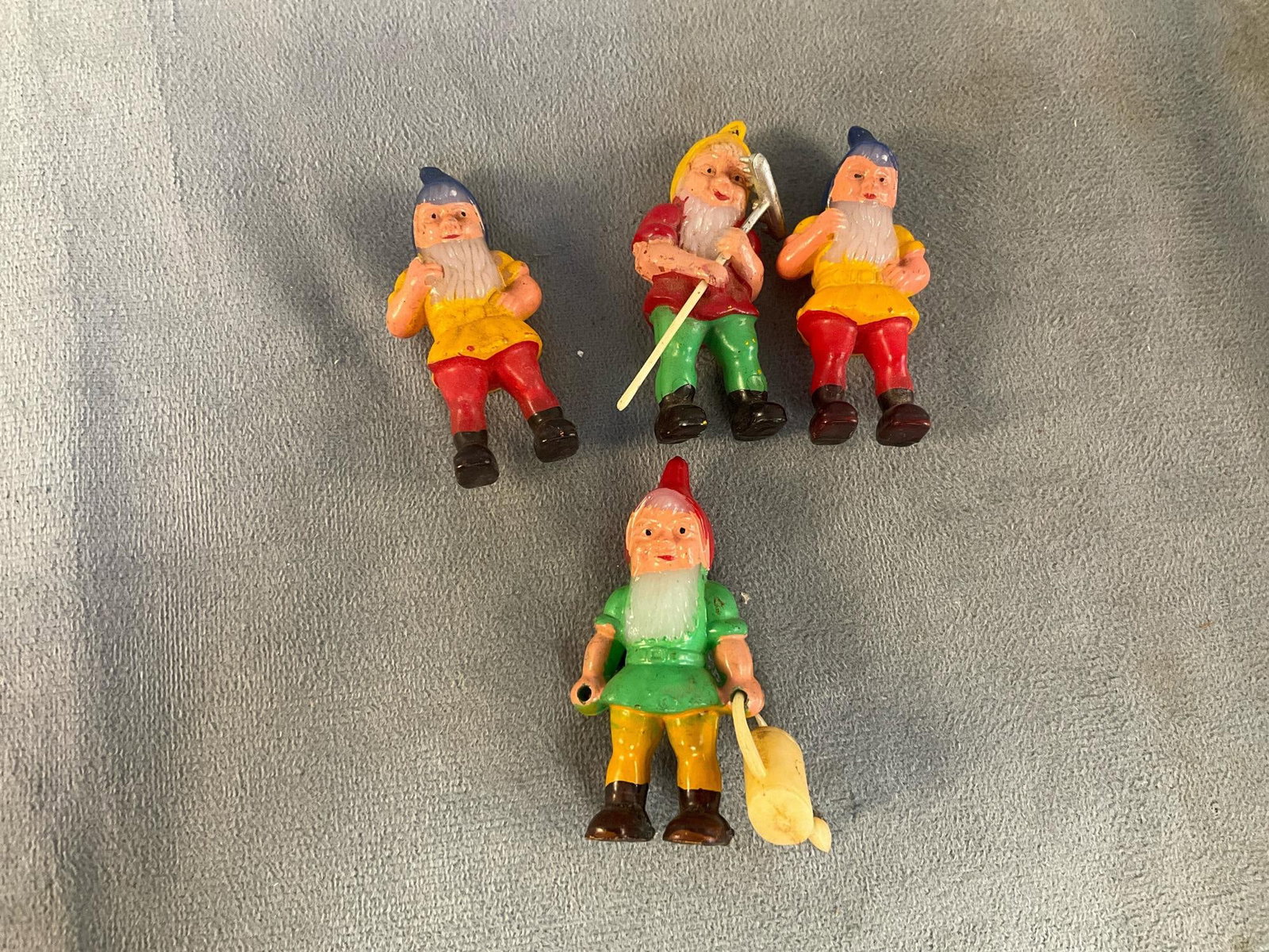 Snow White Figurines - 7