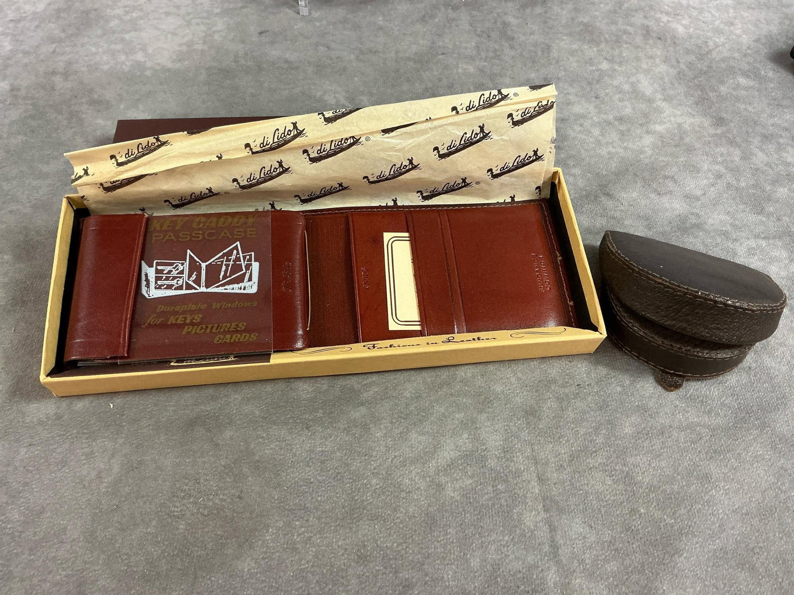 Wallets and Purses - 4