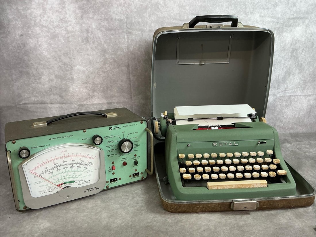 Auto Analyzer & Manual Typewriter (1 of 8)
