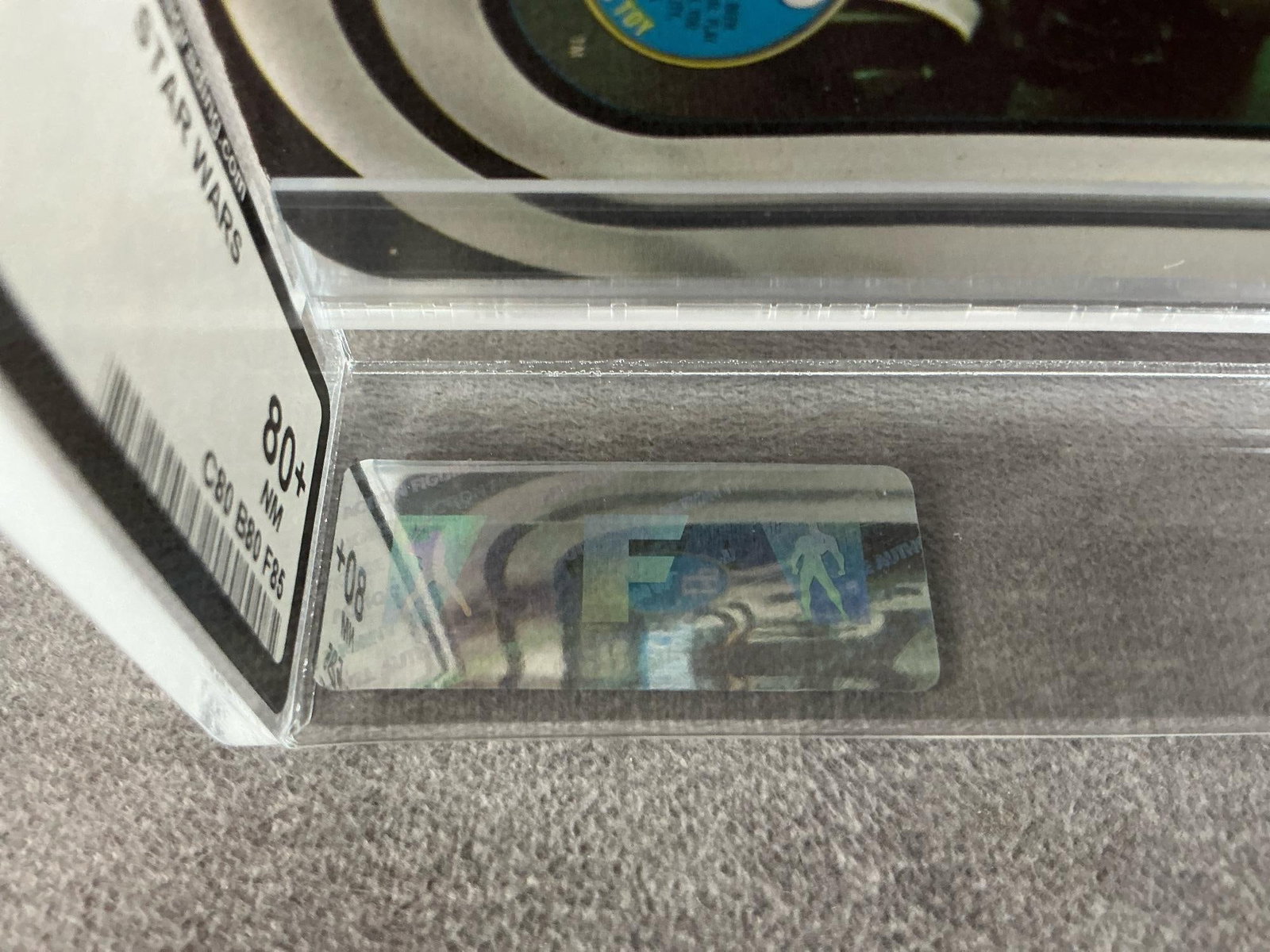 R2-D2 80+ NM - 4