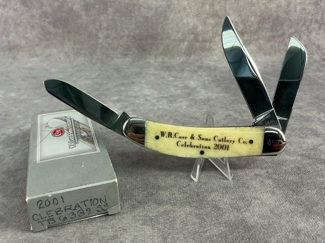 Celebration 2001 Knife: Case XX Celebration 2001 knife. Tony Bose Sowbelly, patterned TB6339 SS, tight snap and comes with original box. Box measures 4.5 inches wide x 1.75 inches tall.