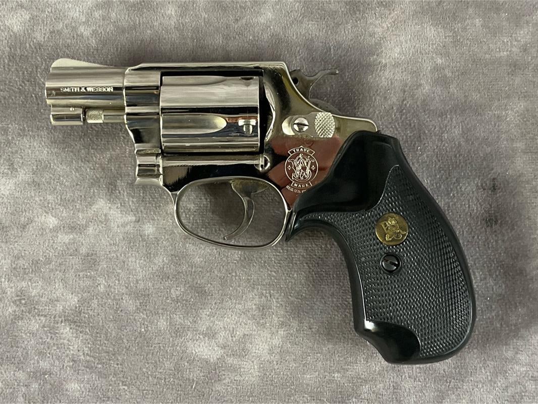 Smith & Wesson .38 Special Revolver (1 of 10)