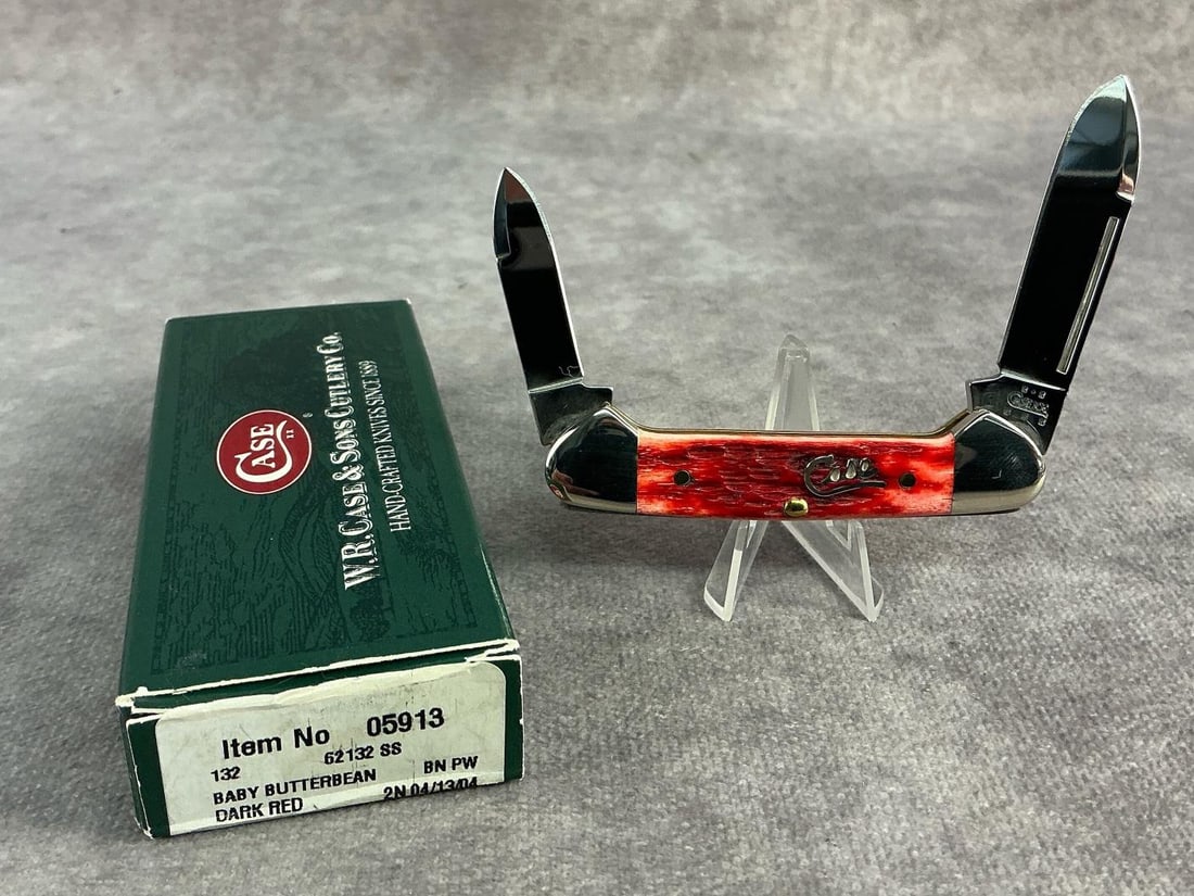 Dark Red Knife: Case XX dark red knife. Baby butterbean, patterned 62132ss, tight snap and comes with original box. Box measures 4.5 inches wide x 1.75 inches tall.
