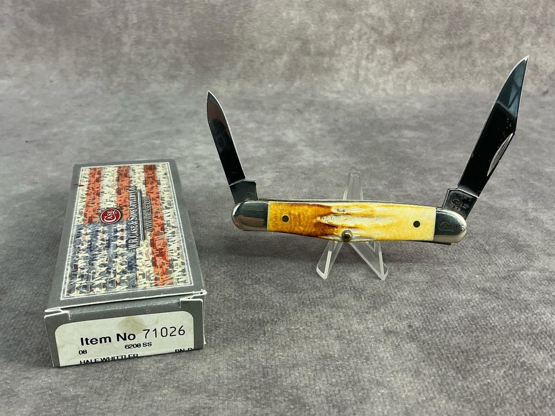Whittler Knife: Case XX knife. Half Whittler, patterned 6208ss, tight snap and comes with original box. Box measures 4.5 inches wide x 1.75 inches tall.