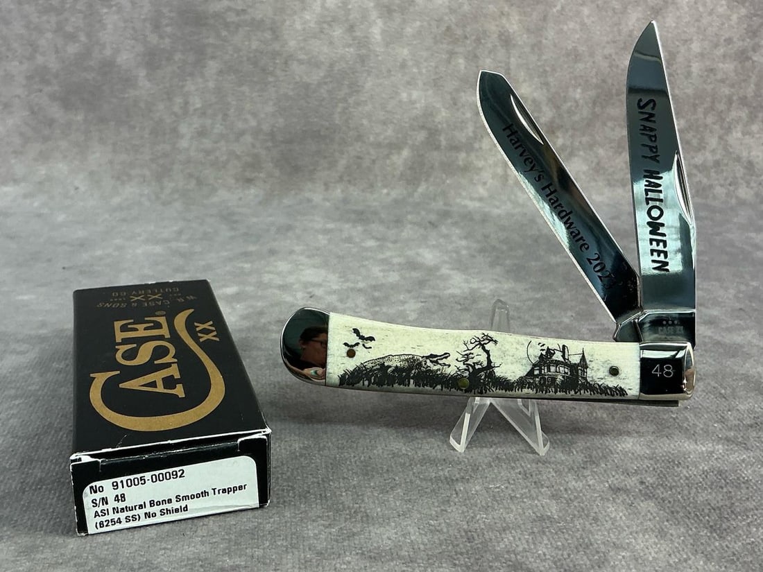 Snappy Halloween Knife: Case XX Harveys Hardware 2023 knife. Baby butterbean, patterned 6254ss, numbered 48 of 50, tight snap and comes with original box. Box measures 4.5 inches wide x 1.75 inches tall.