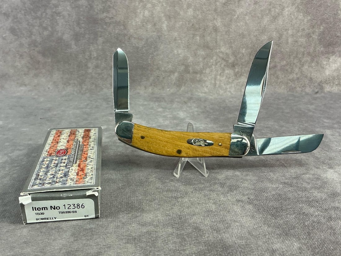 Sowbelly Knife: Case XX Sowbelly knife. Sowbelly stag, patterned TB5339ss, tight snap and comes with original box. Box measures 4.5 inches wide x 1.75 inches tall.