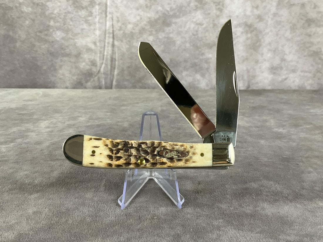 Amber Jigged Bone Knife - 2