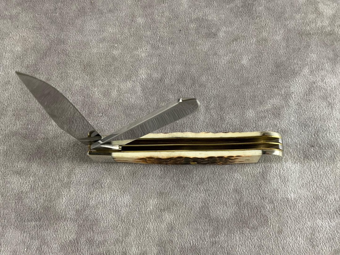 Amber Jigged Bone Knife - 5
