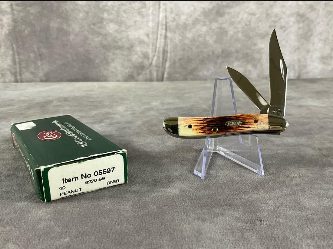 Peanut Caramel Knife: Case XX Peanut 6220ss, tight snap, includes original box. Box measures 4.5 inches wide X 1.75 inches tall.