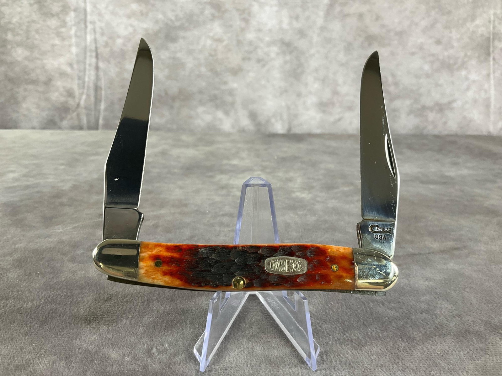 Peach Seed Jigged Bone Knife. - 2