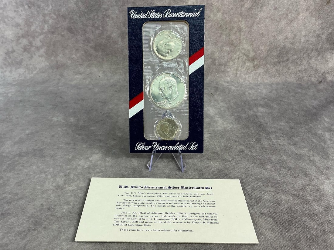 Bicentennial Set: 1976 S United States Bicentennial Silver Uncirculated Set. In good condition. Measures 3 inches wide x 6 inches tall.