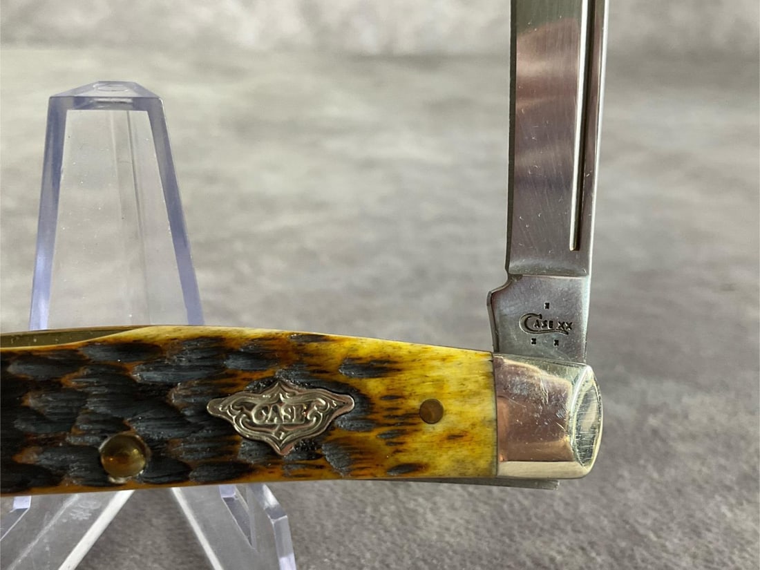Burnt Amber Jigged Bone Knife - 3