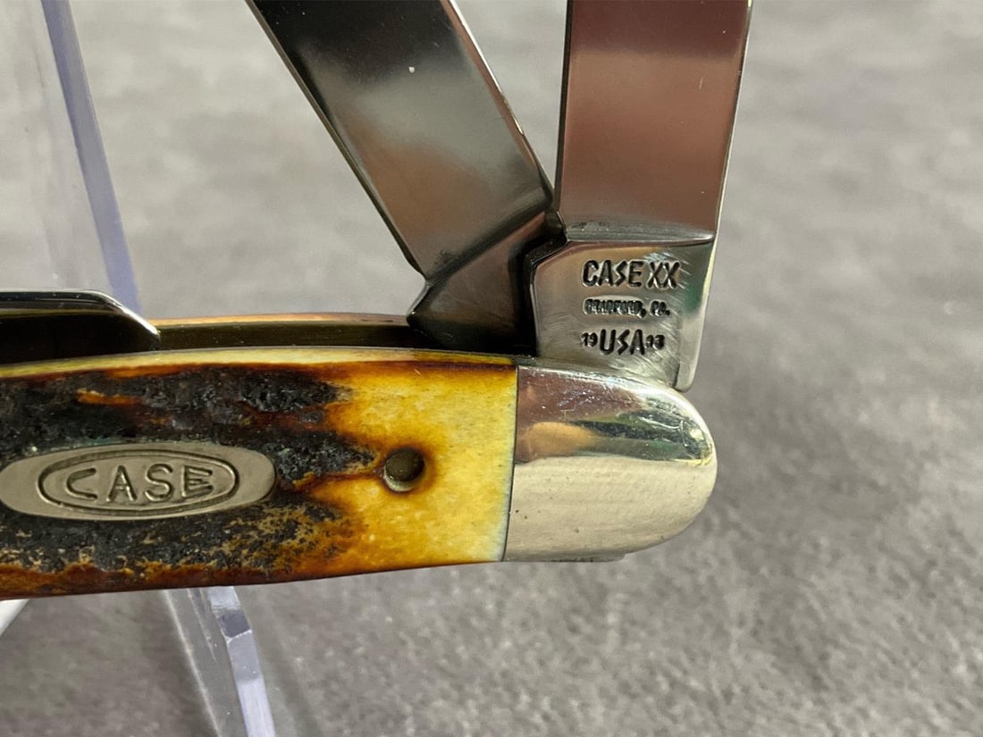 Amber Jigged Bone Knife - 3