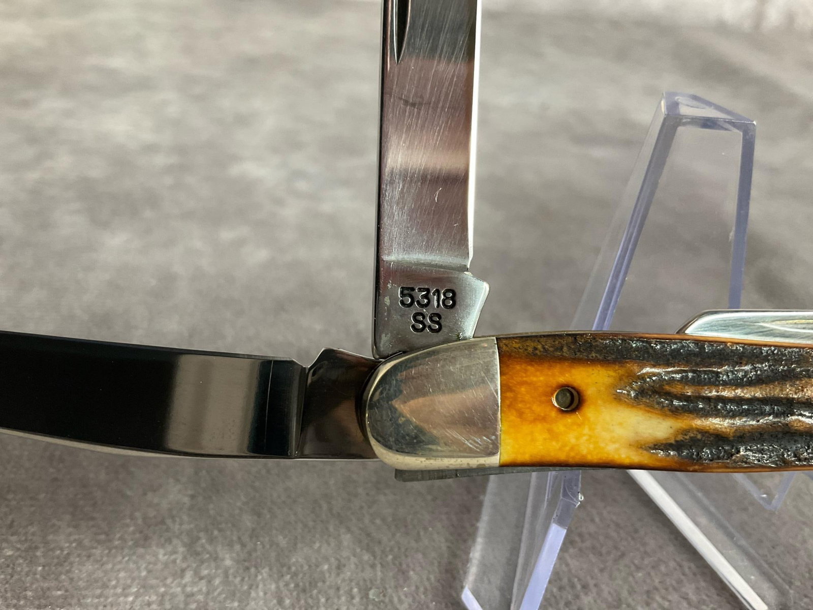 Amber Jigged Bone Knife - 5