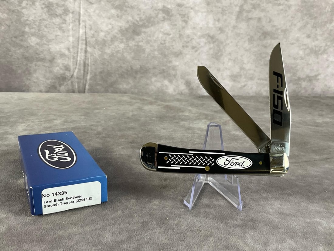 Ford Smooth Black Synthetic: Case XX Trapper 2254 SS Tight snap, includes original box. Box measures 4.5 inches wide X 1.75 inches tall.