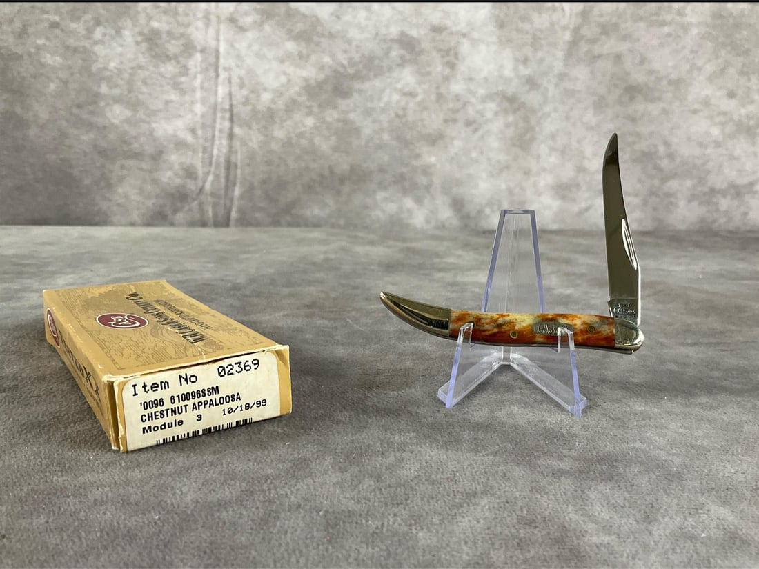 Smooth Chesnut Appaloosa Knife: Case XX Small Texas Toothpick 610096 SS Medium snap, includes original box. Box measures 4.5 inches wide X 1.75 inches tall.