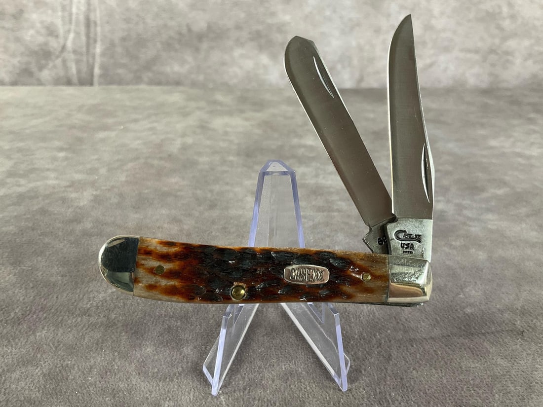 Jigged Amber Bone Knife - 2