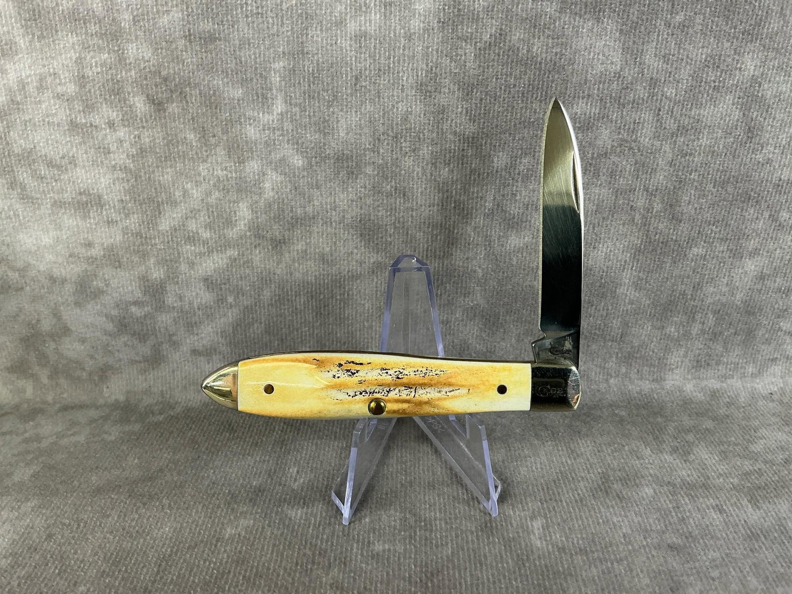 Prime Stag Knife: 2015 Case XX Tear Drop Prime Stag single blade pocketknife, TB51028 SS. Tight snap, good condition. Measures 3.5 inches long closed.