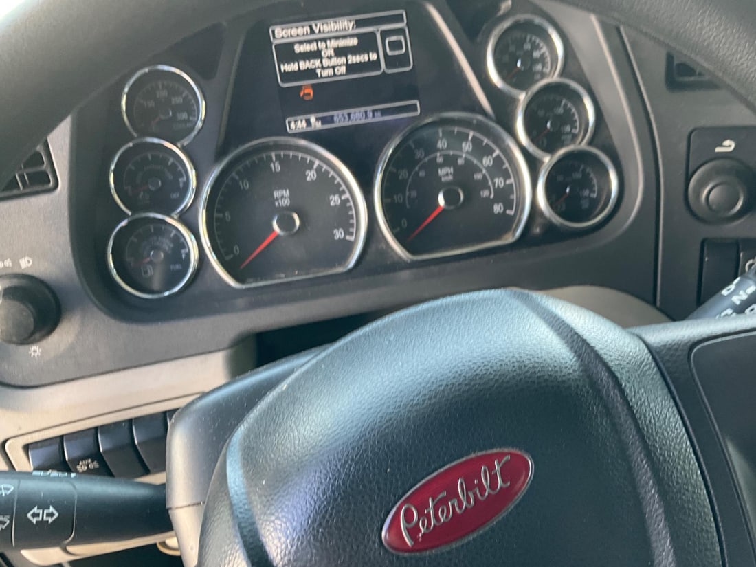 Peterbilt Model 579 Sleeper - 16
