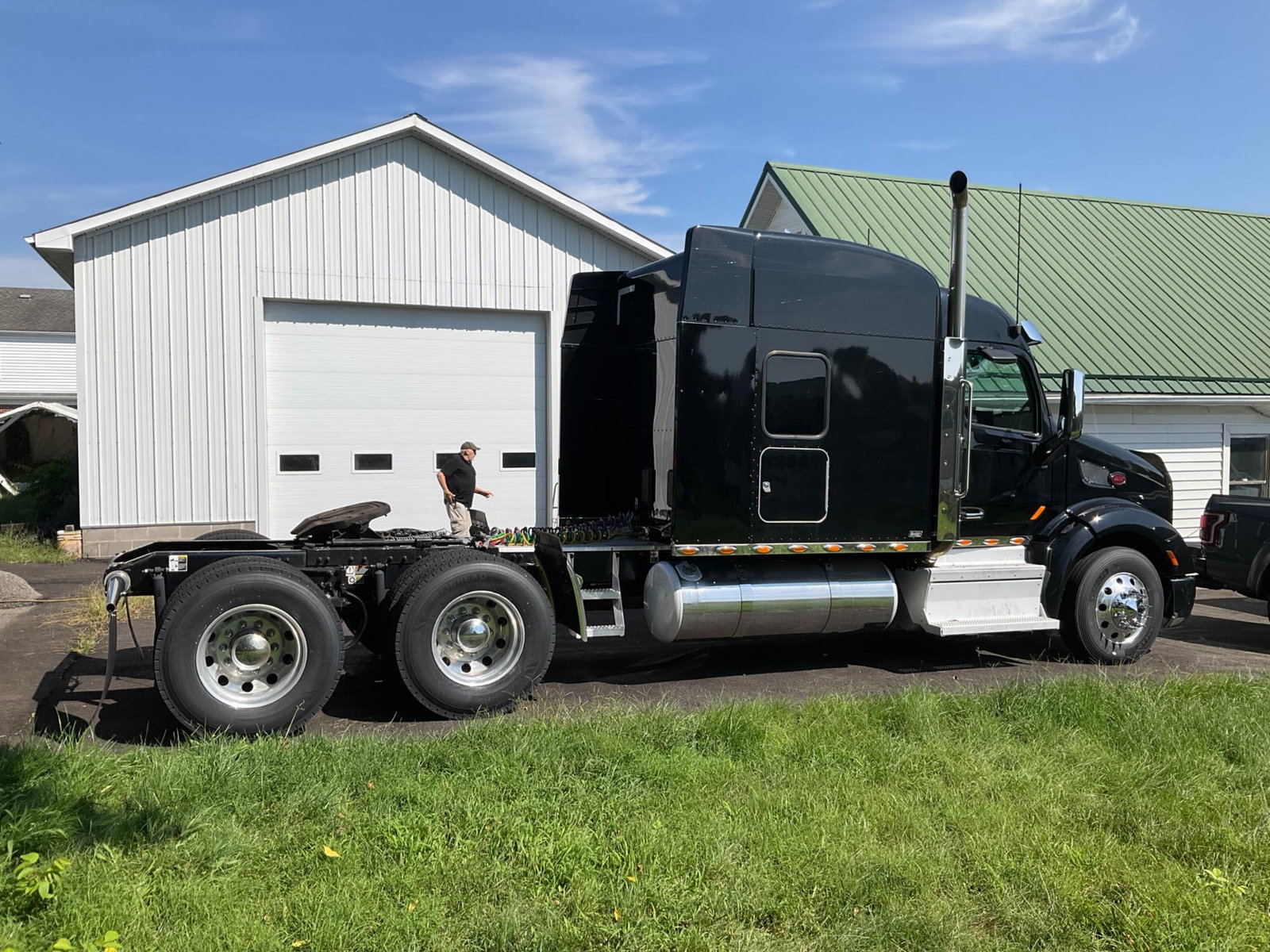 Peterbilt Model 579 Sleeper (1 of 20)