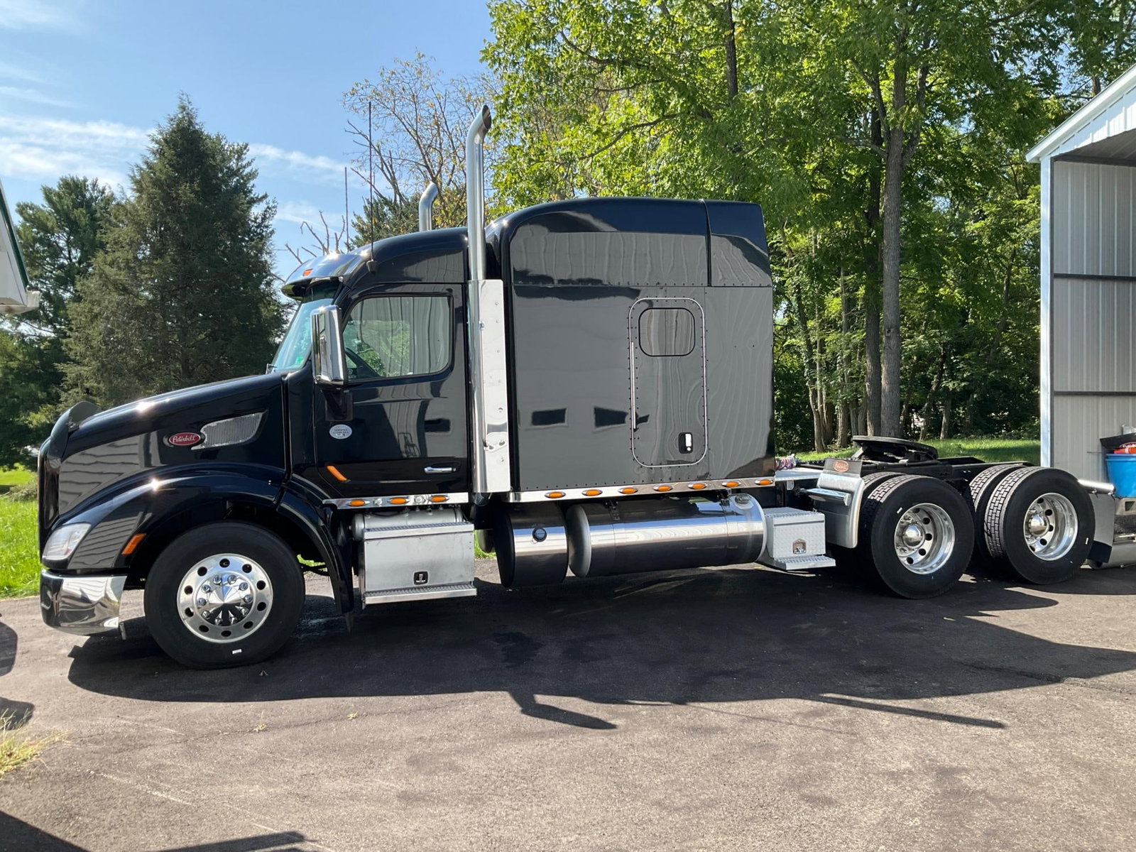 Peterbilt Model 579 Sleeper - 2