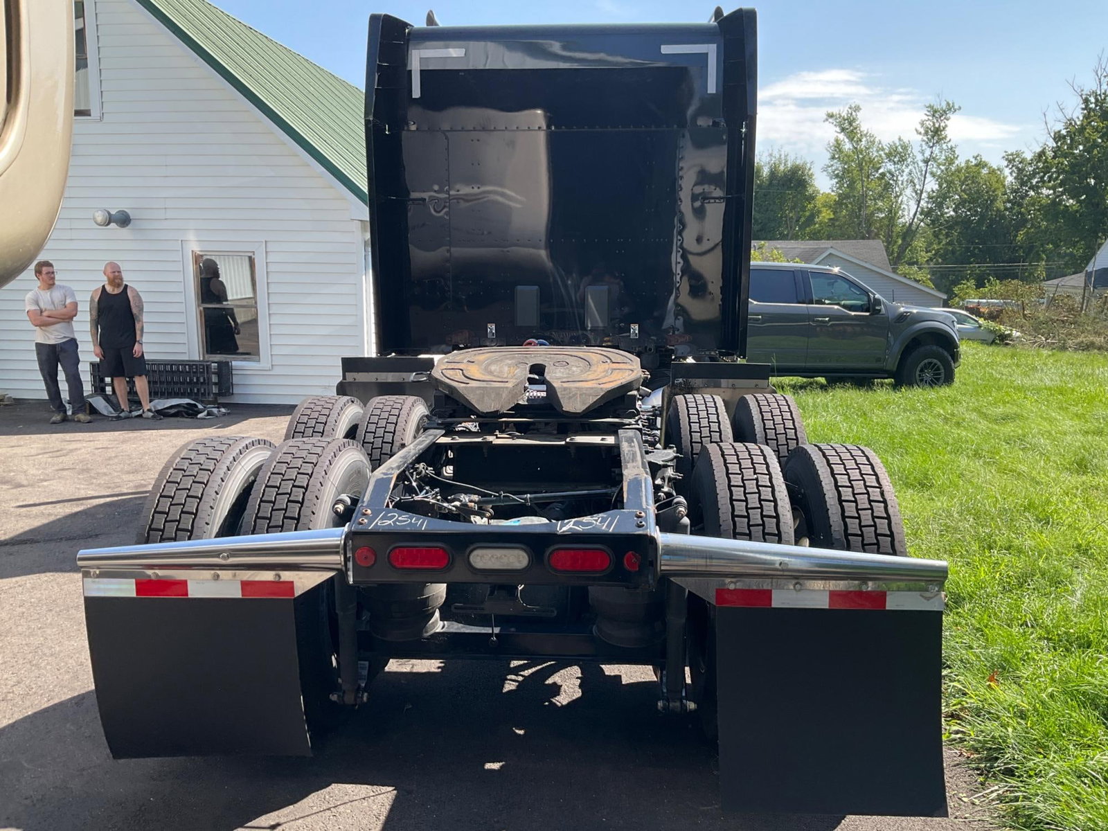 Peterbilt Model 579 Sleeper - 7
