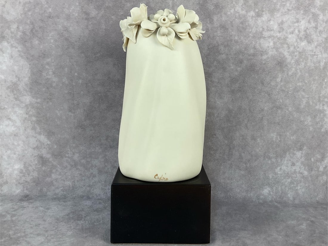 Cybis Madonna Bust - 3