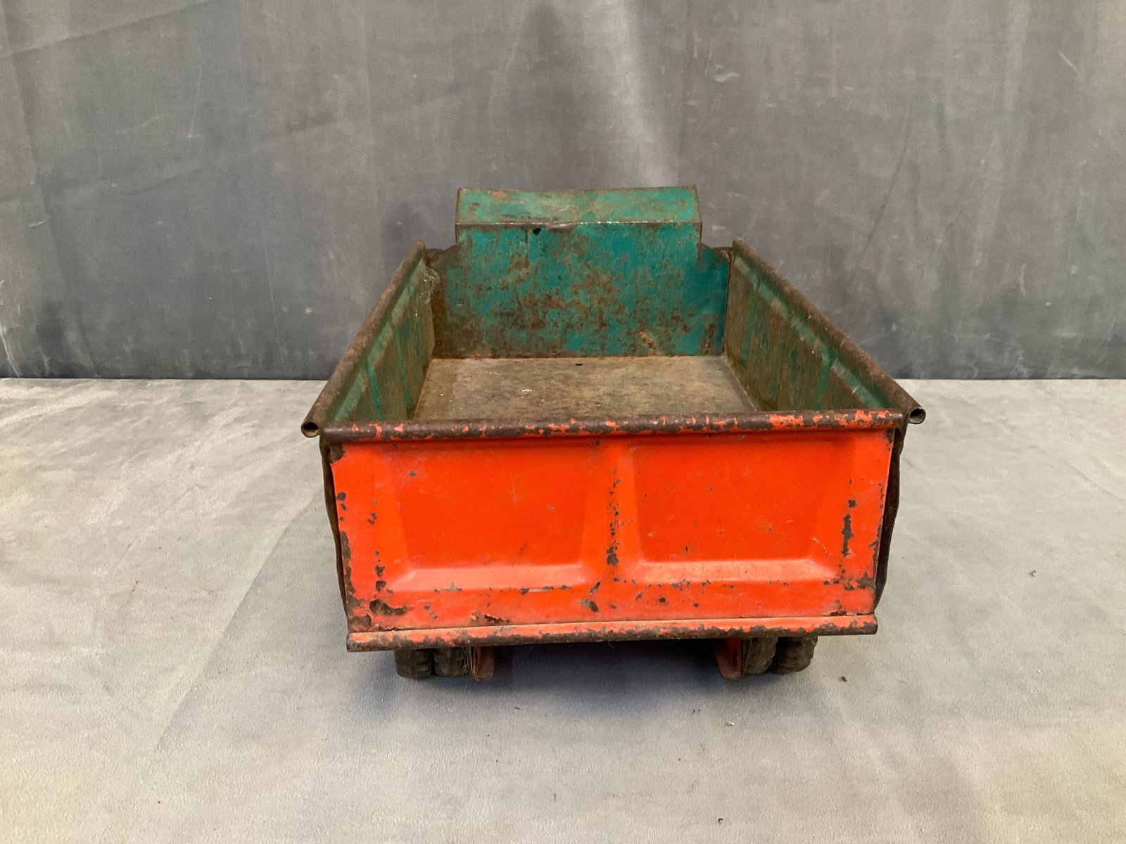 Structo Metal Dump Truck - 4