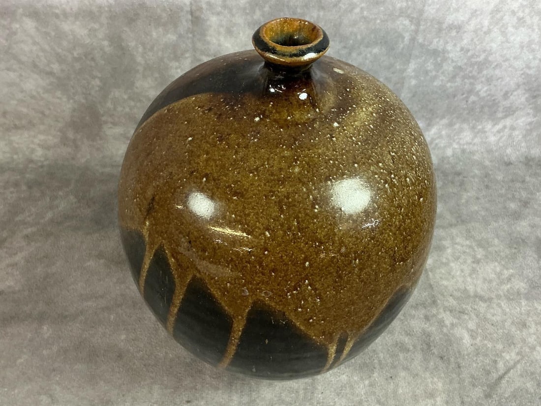 Ceramic Teapot & Vase - 6
