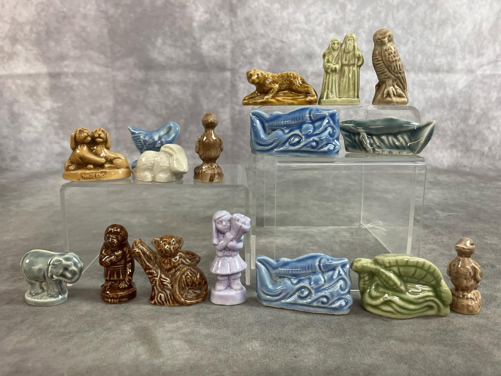 Red Rose Tea Collectibles: Sixteen mid 1900's "whimsies" porcelain miniature figures. Made by Wade from England. In good condition. Blue fish measures 2 inches wide x 1 x .75 inches tall.