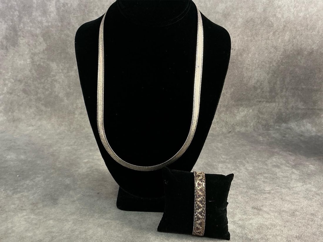 Sterling Necklace & Braclet: Sterling silver necklace with textured finish and Milor tri color Sterling silver bracelet with geometric pattern. Both in good condition, stamped with oxidation present. Total weight 1.81 ozt.