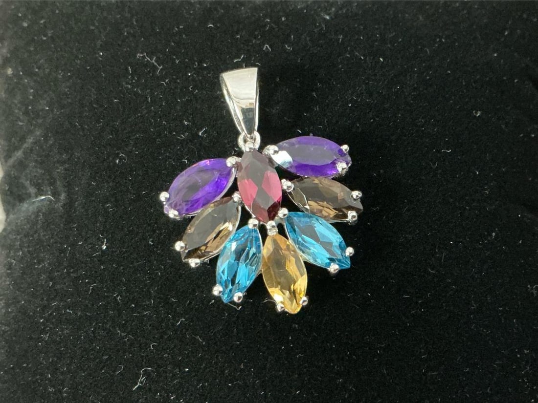 Sterling Silver Pendants & Chains - 8