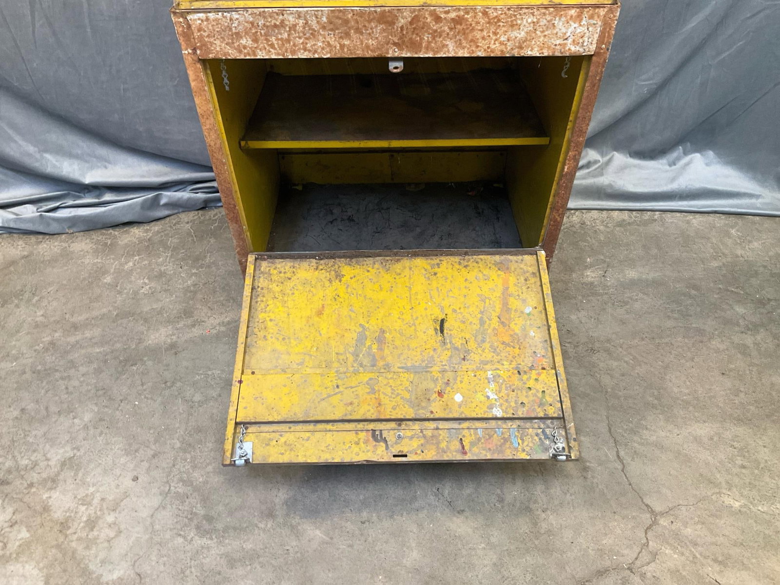 Ad Display Cabinet - 8