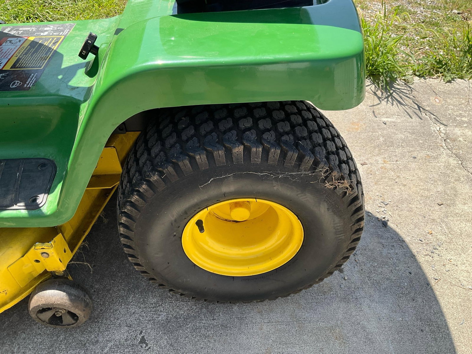 John Deere Mower - 6