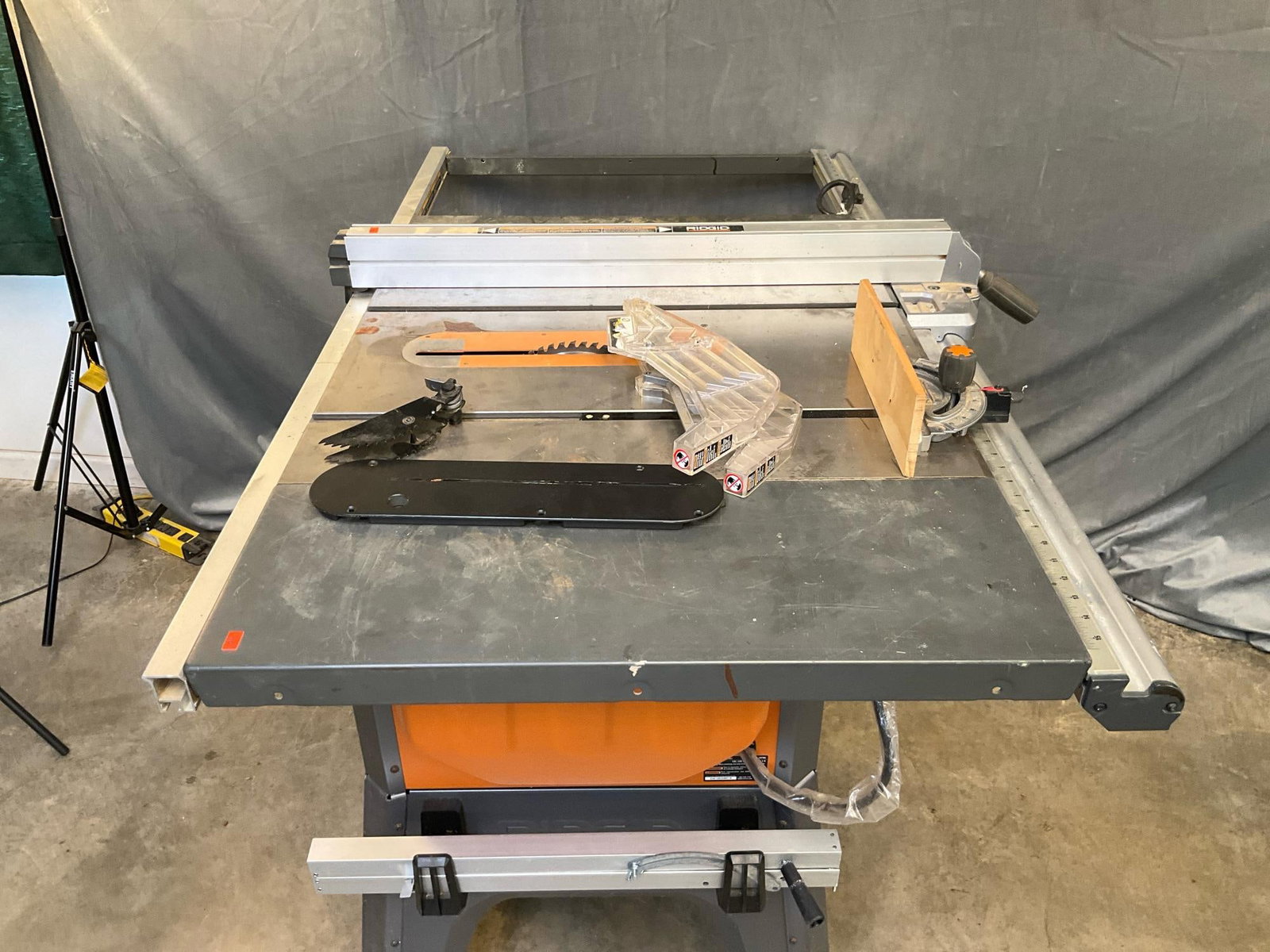 Table Saw - 4
