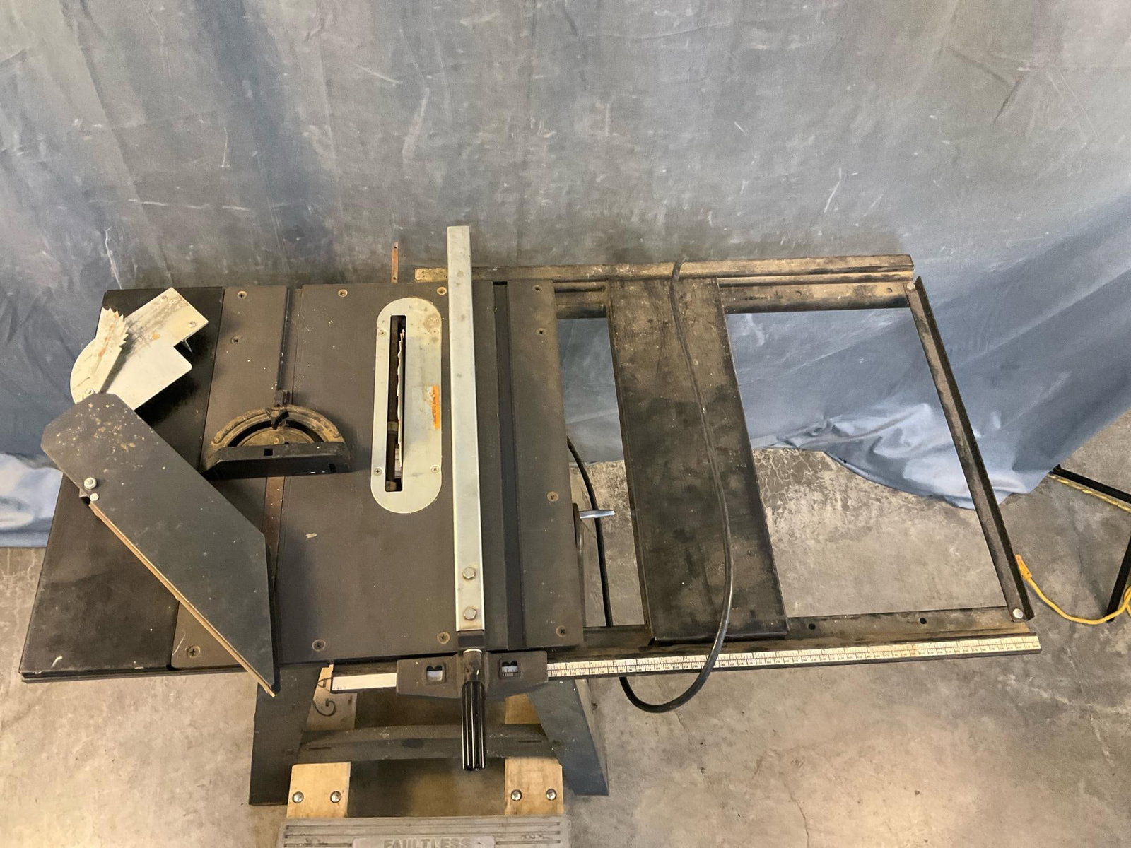 Table Saw - 3