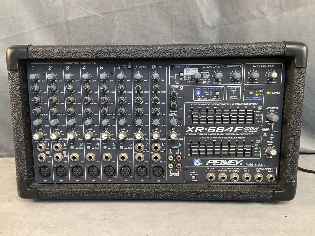 Amp/Mixer Peavey: Peavey XR 684F 400W stereo powered mixer with 8 channels and 48 bit digital effects. Powers on/not tested. Good used condition. Missing power cord. Measures 19 inches wide x 9.5 x 5.25 inches tall.