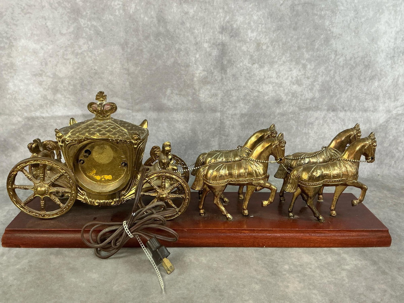 Horses & Carriage Clock - 4