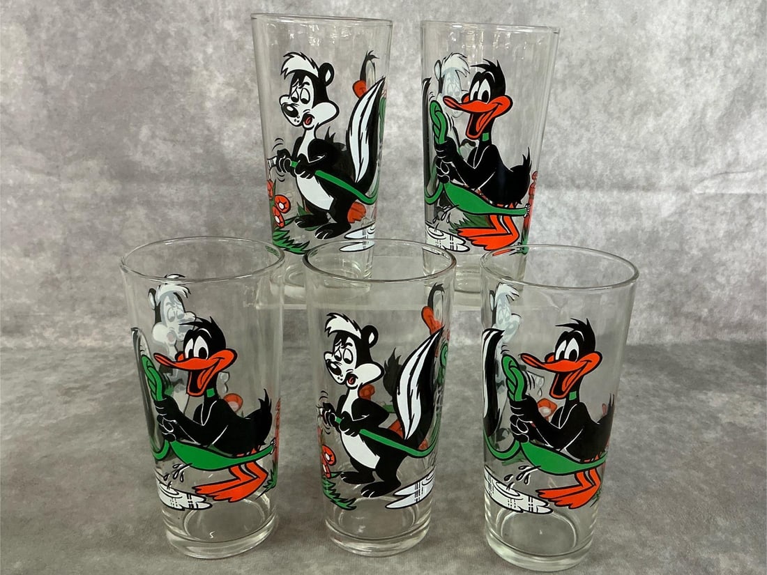 Pepe' Le Pew Glasses - 4