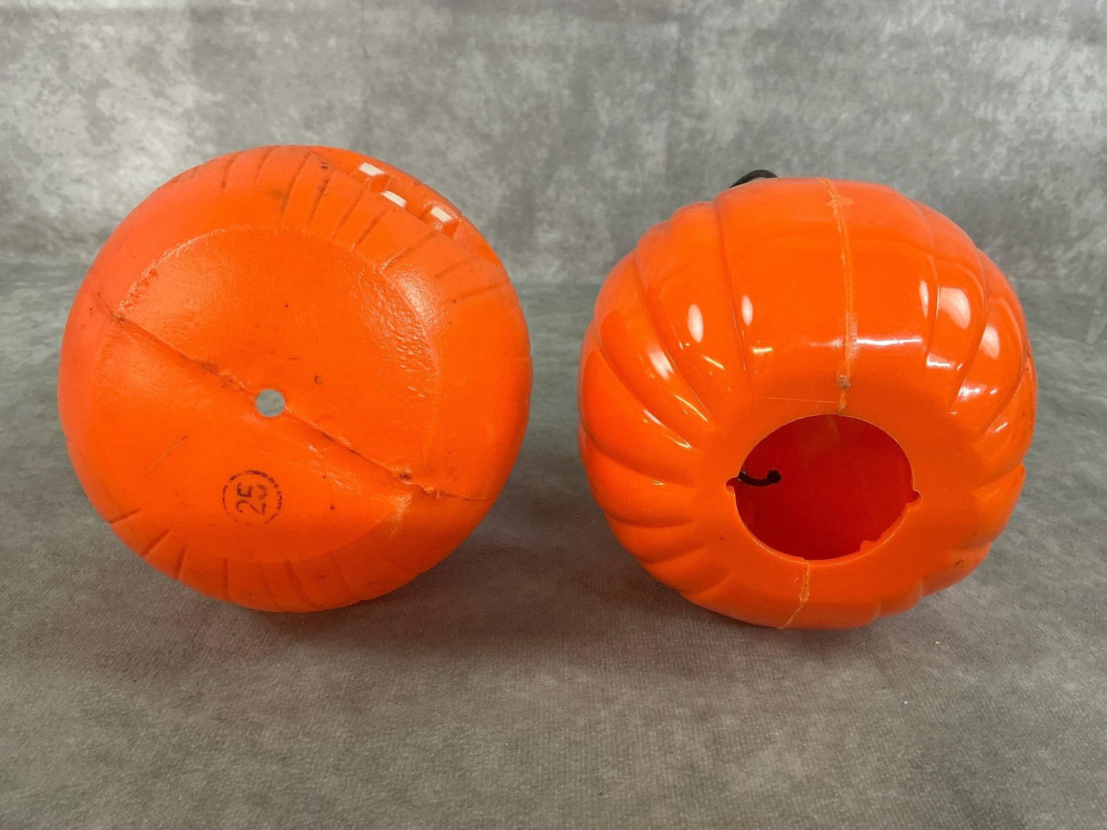 Jack o' Lanterns & Witch Hats - 3