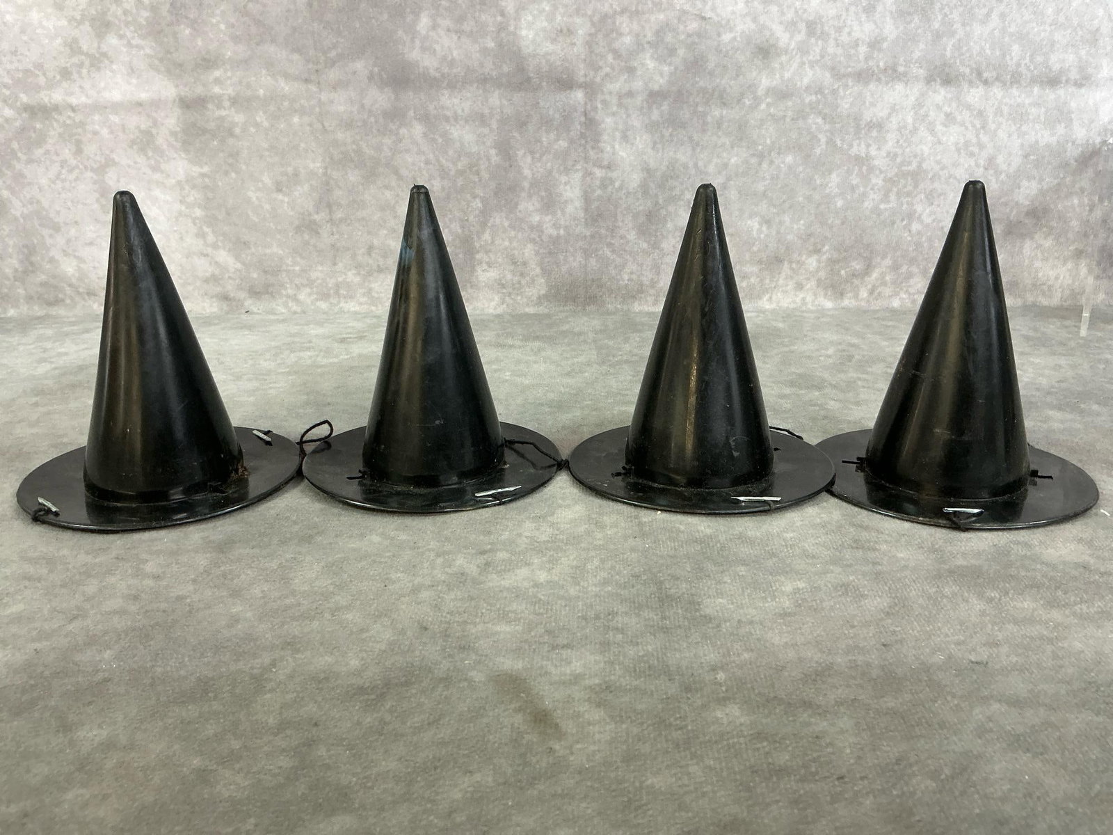 Jack o' Lanterns & Witch Hats - 4