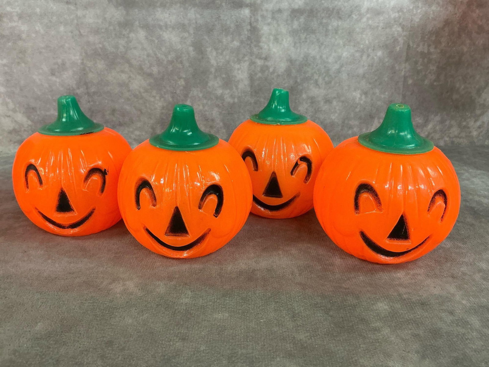 Jack o' Lanterns & Witch Hats - 5
