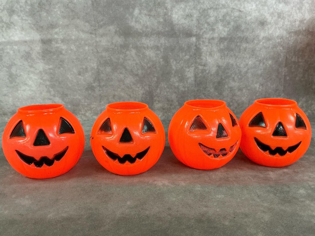 Jack o' Lanterns & Witch Hats - 6