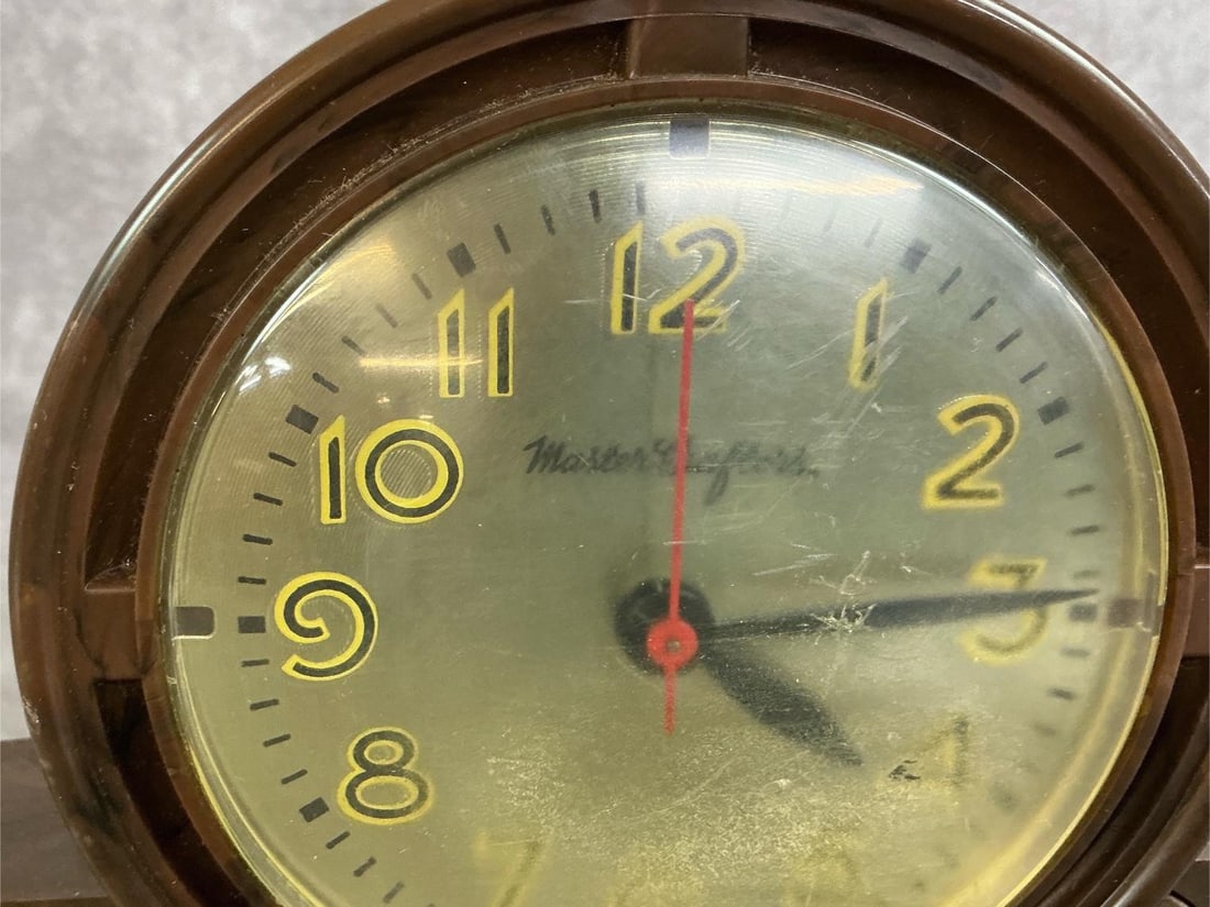 Vintage Clocks - 11