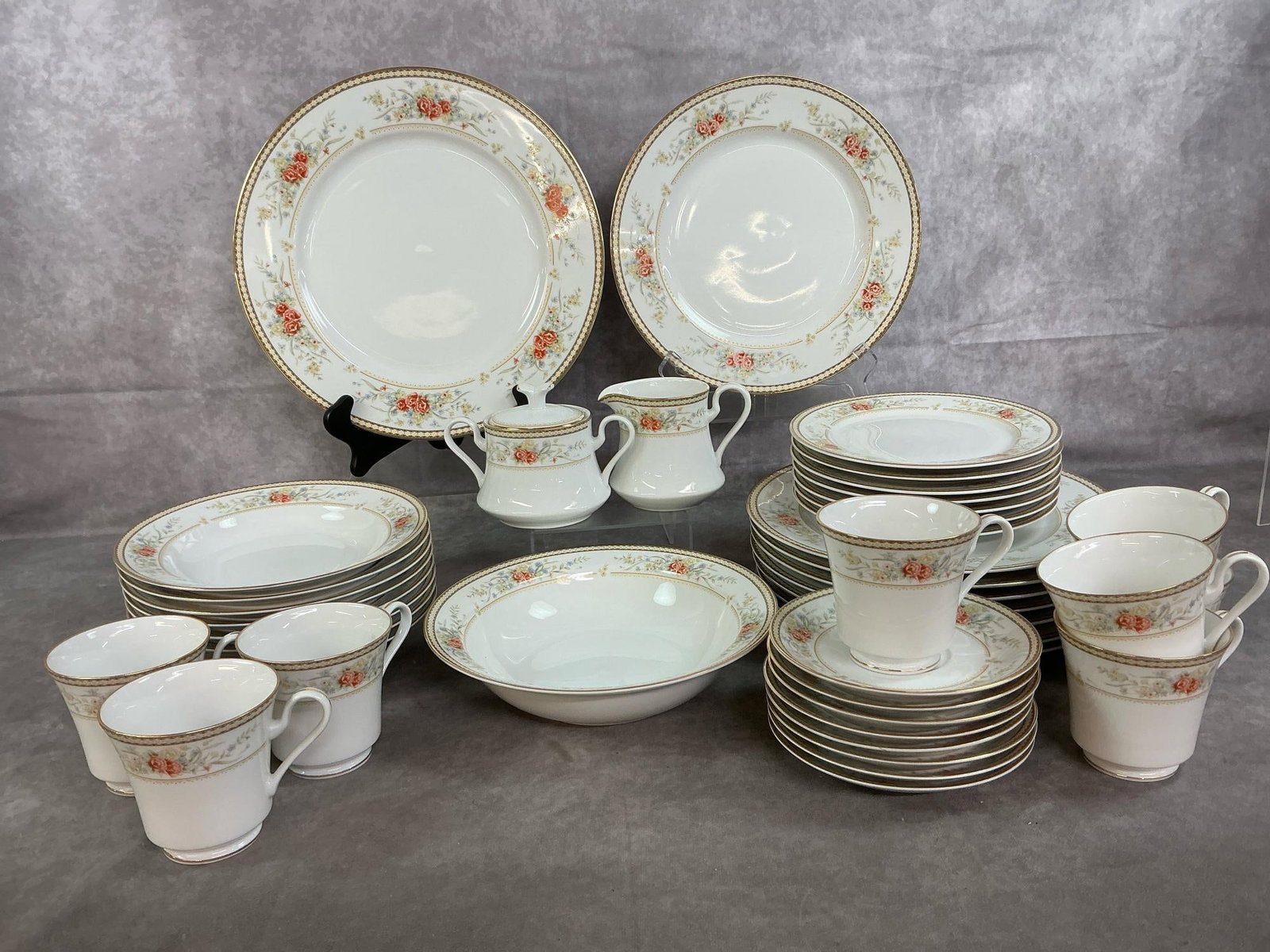 Mikasa Fine China (1 of 8)