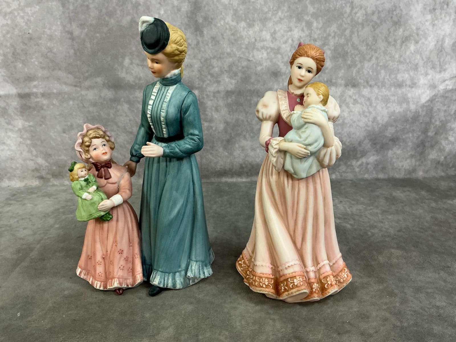 Porcelain & Chalkware Figures - 7