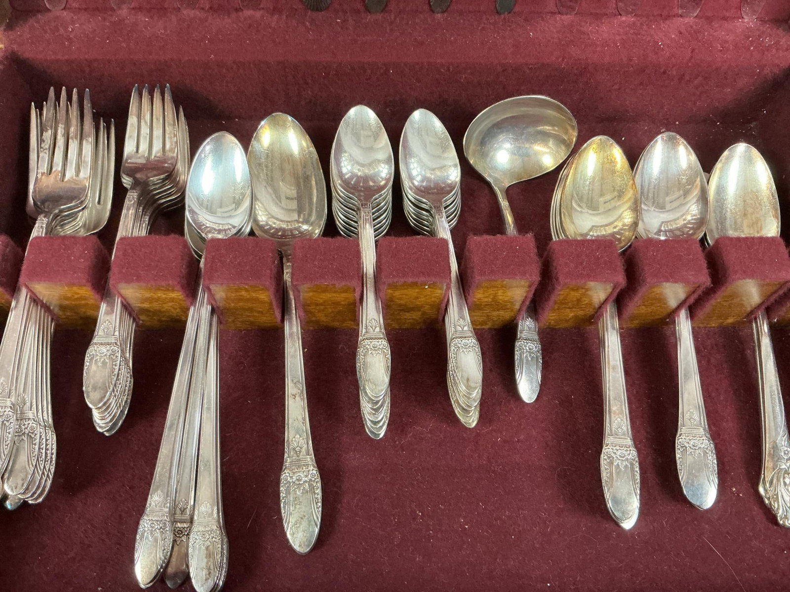 Rogers Brothers Silverplated Flatware - 3